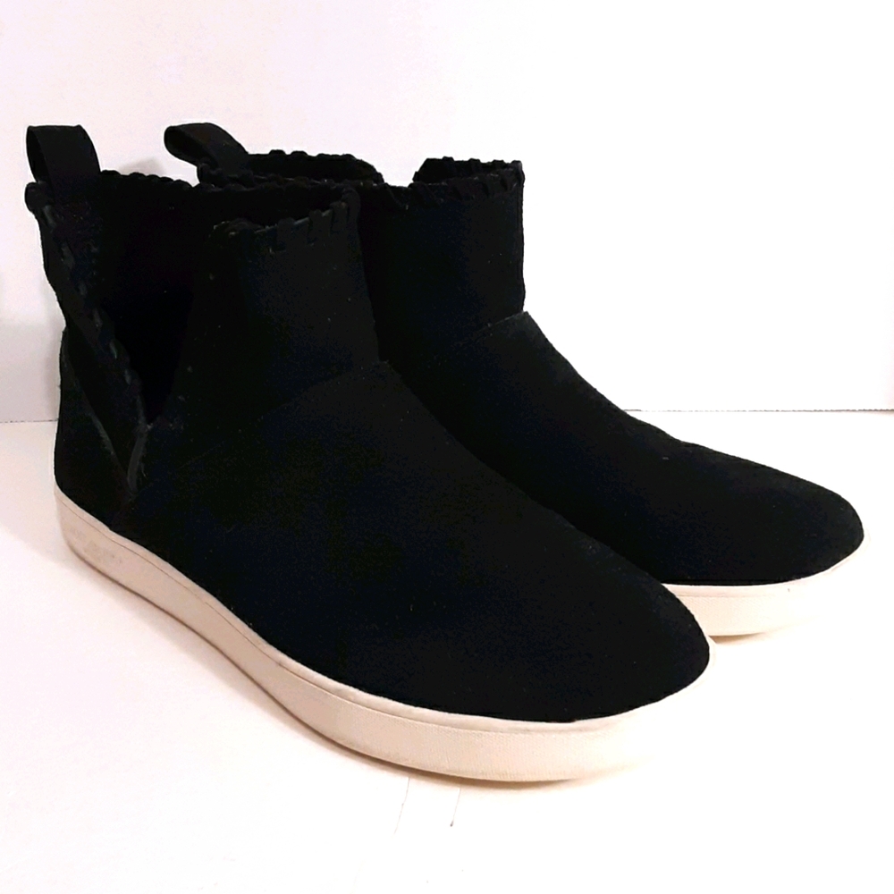 ❤❤❤KOOLABURRA BY UGGS SHOES SIZE 9❤❤❤